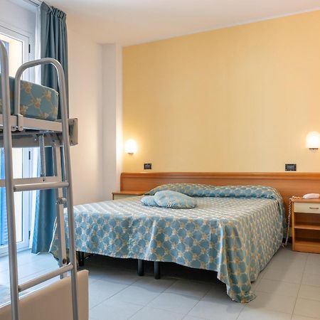 Hotel Thea Беллария-Иджеа-Марина Экстерьер фото